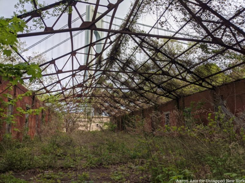 Fort Wadsworth abandoned structure