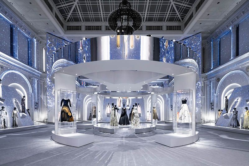 Christian Dior Designer of Dreams exhibition