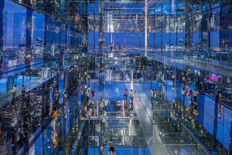 Summit One Vanderbilt Air mirrored room