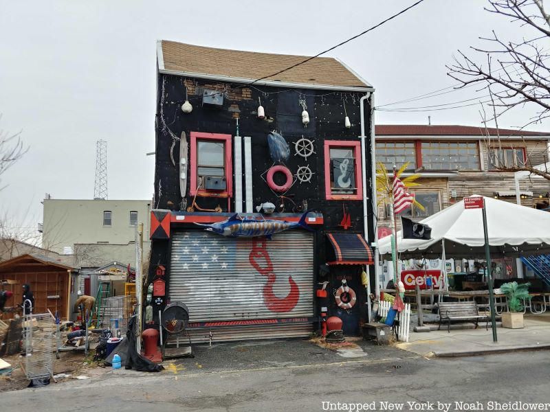 Reed Garage in Red Hook