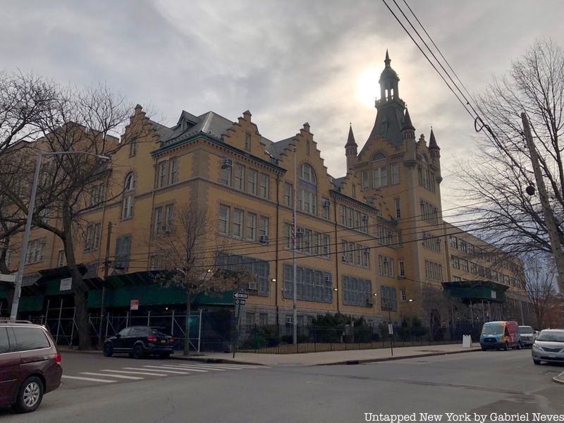 newtown high school in elmhurst