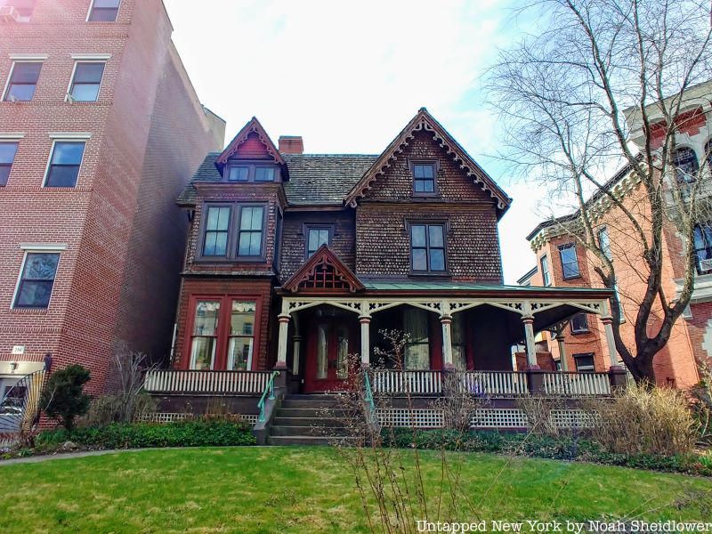 Clinton Avenue mansion