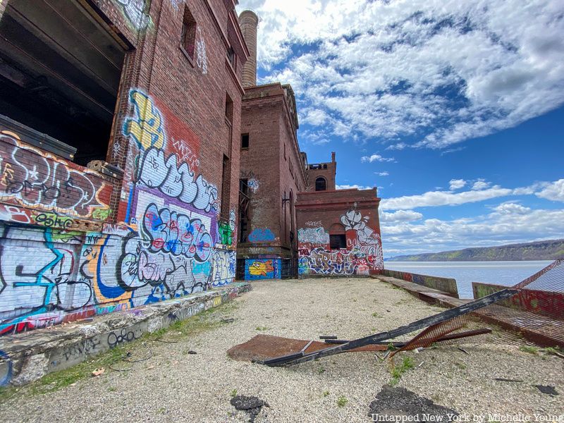 glenwood power plant landing next to hudson river