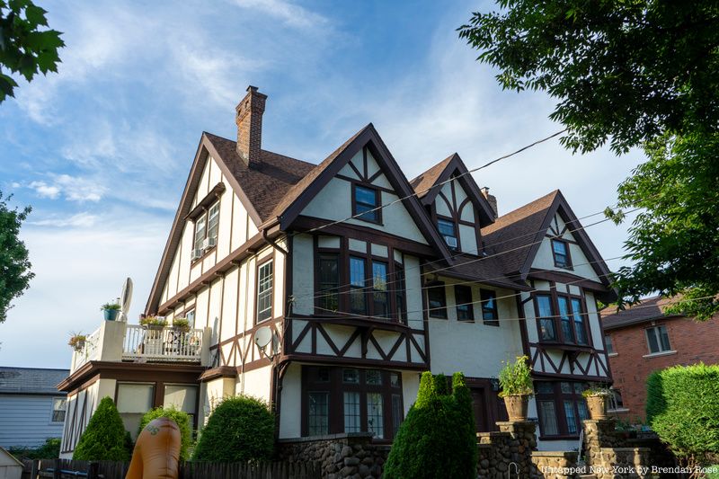 Gloria Swanson's old home at 216-07 40th Avenue.