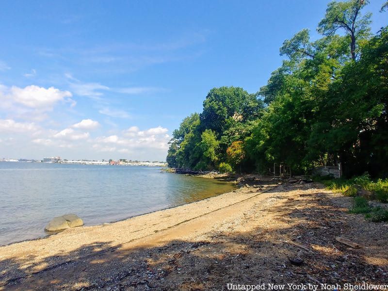 Big Rock Beach