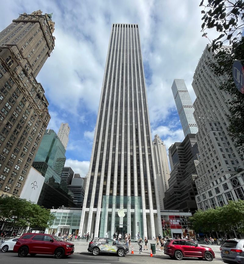 General Motors building designed by Emery Roth and Sons