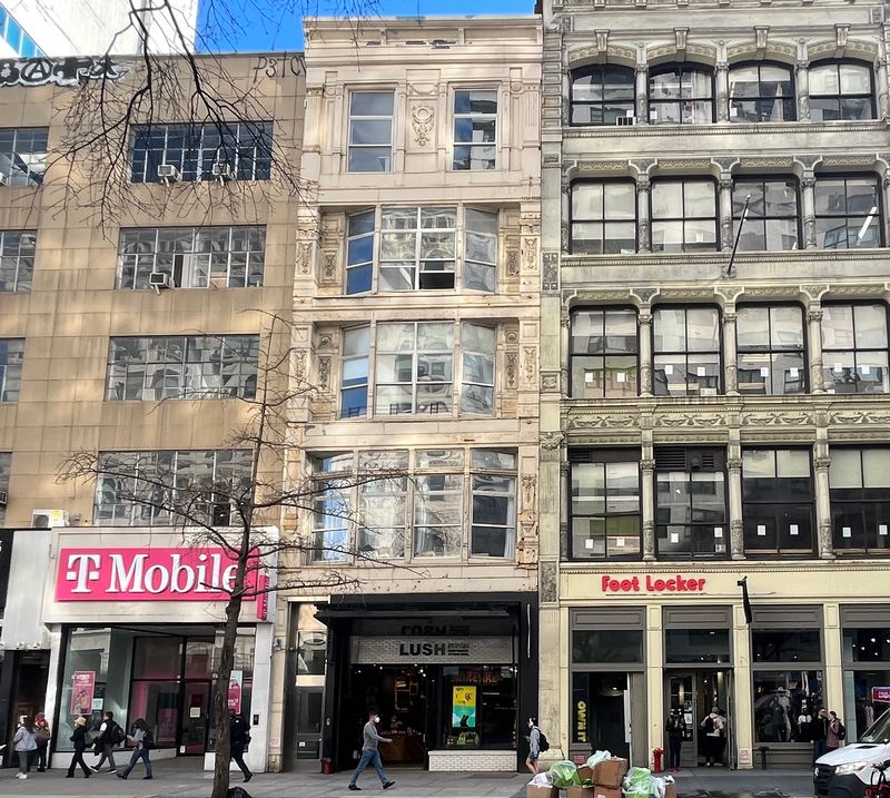 Cast iron architecture at 28 East 14th Street