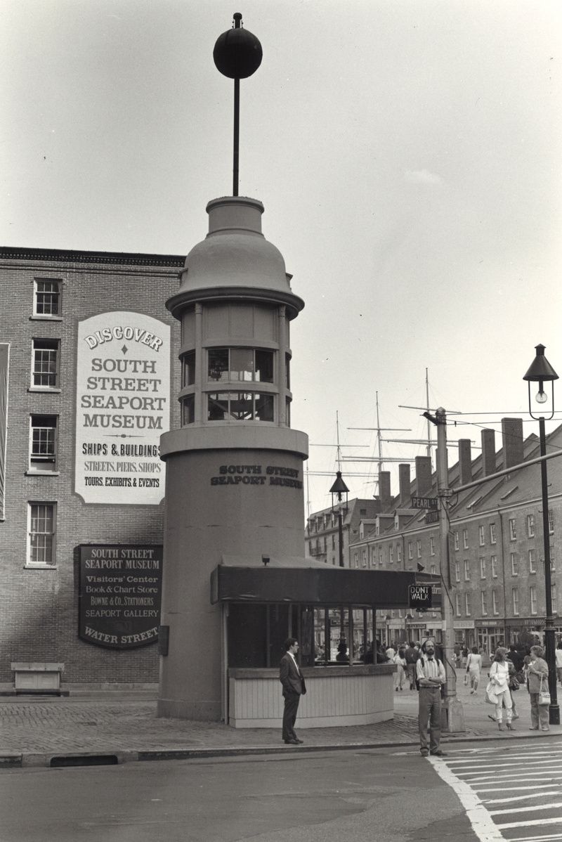 Titanic Memorial lighthouse