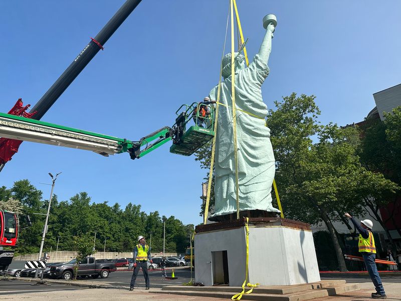 Little Liberty removal from the Brooklyn Museum