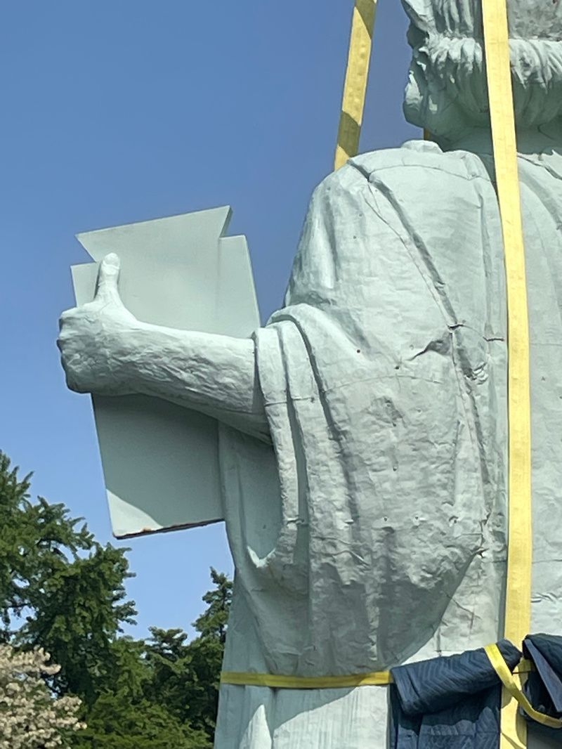 Little Liberty removal from the Brooklyn Museum