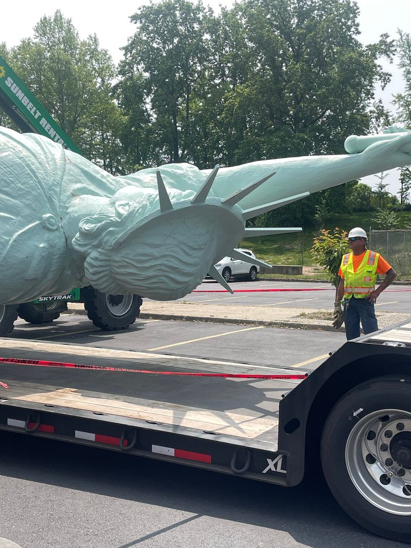 Little Liberty removal from the Brooklyn Museum