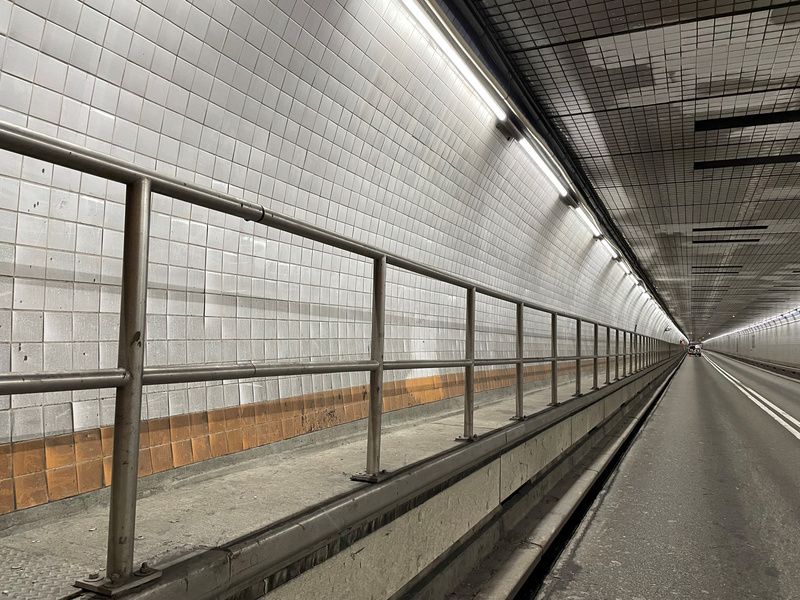 The Holland Tunnel catwalk today without the patrol box.