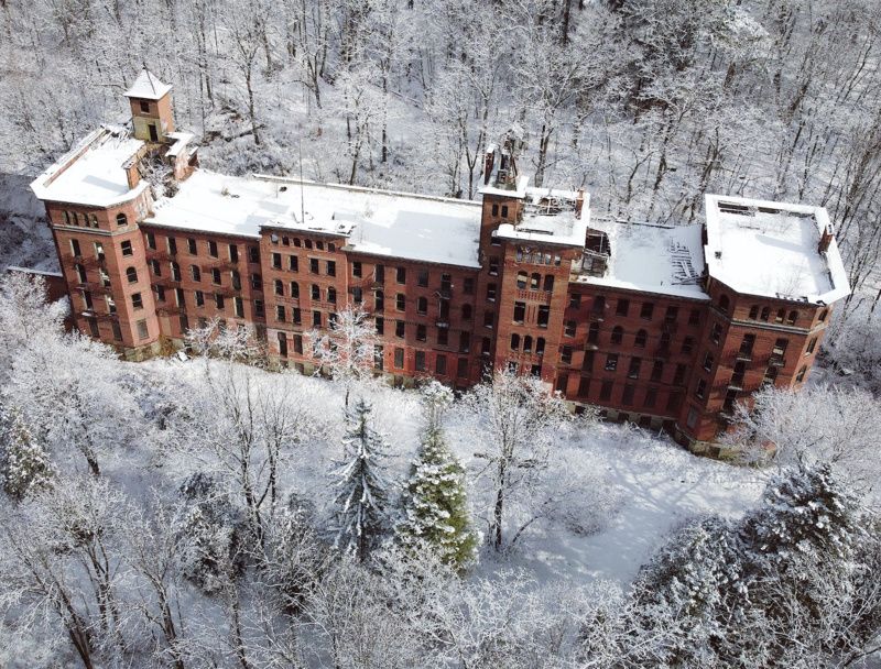 Abandoned building in the Finger Lakes