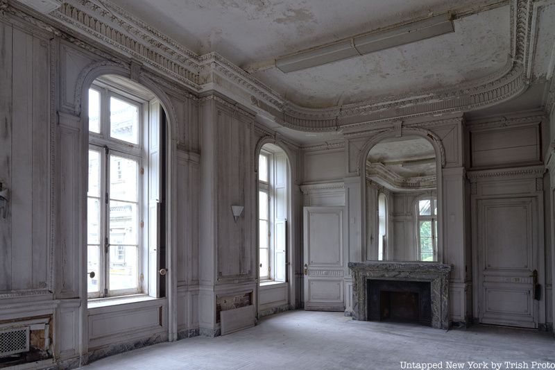 Lynnewood Hall bedroom