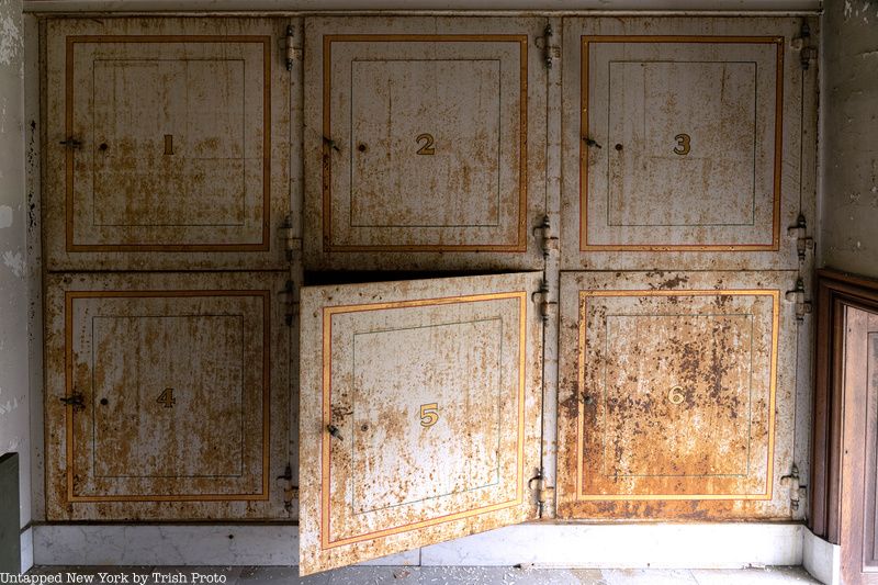 A wall of safes