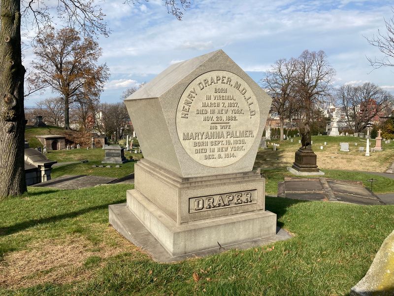 Gravestone at Green-wood cemetery