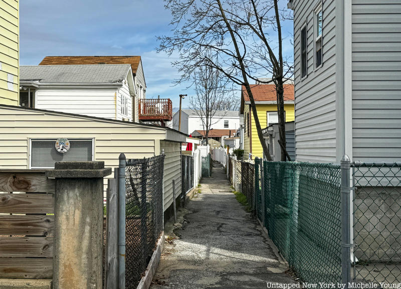 Alley in Edgewater Park