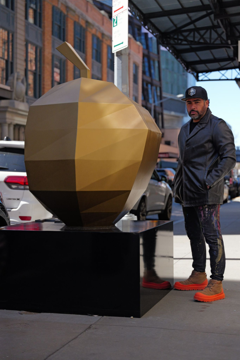 Golden Apple sculpture The Meatpacking District