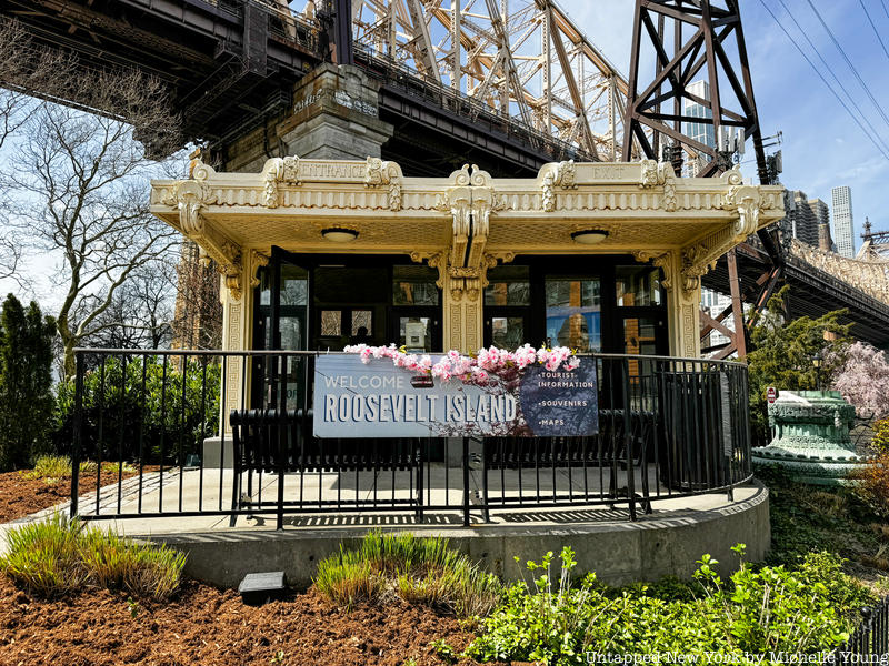 Roosevelt Island welcome kiosk trolley