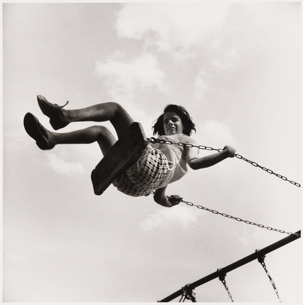 Peter Hujar, Girl on Swing, Southbury, 1957, Courtesy The Ukrainian Museum, New York, 2 May – 1 September 2024, © The Peter Hujar Archive – Artists Rights Society (ARS)