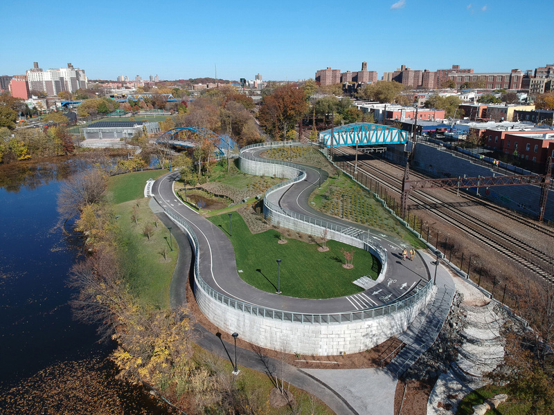 Bronx River Greenway, Starlight Park,