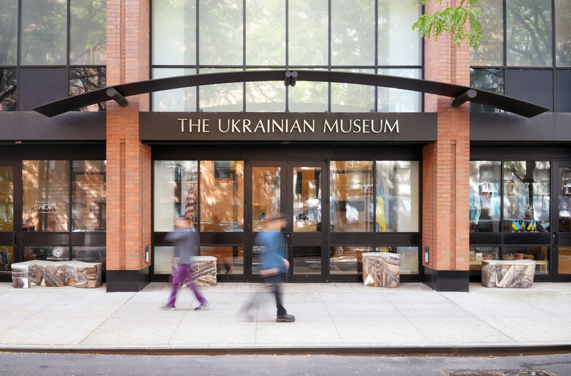 UKR/RUS bench installation at the Ukrainian Museum