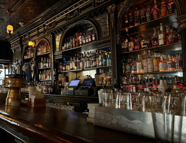 Pete's tavern bar