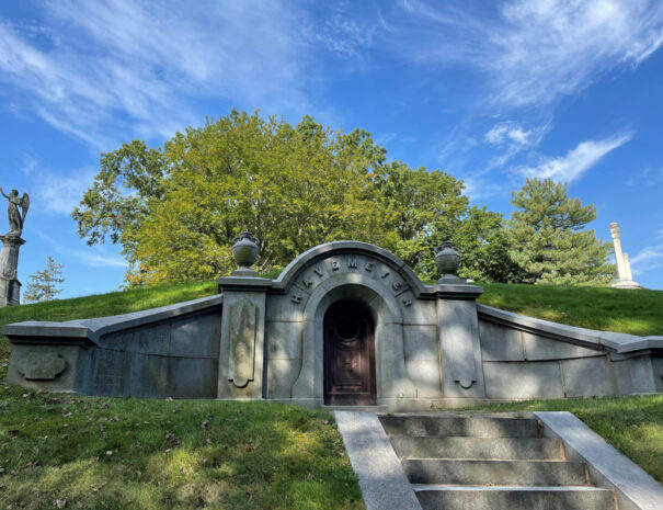 green-wood-cedmetery-women-history-tour-untapped-new-york2