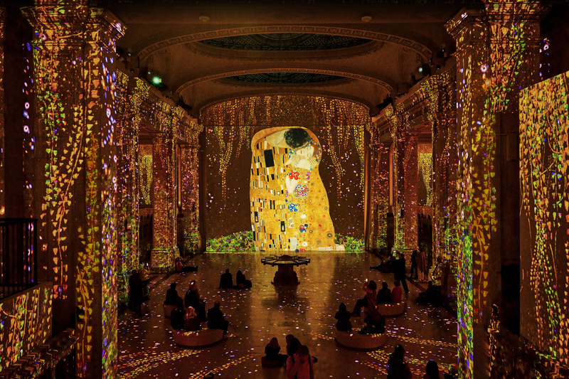 Gustav Klimt GOld in Motion at Hall des Lumieres