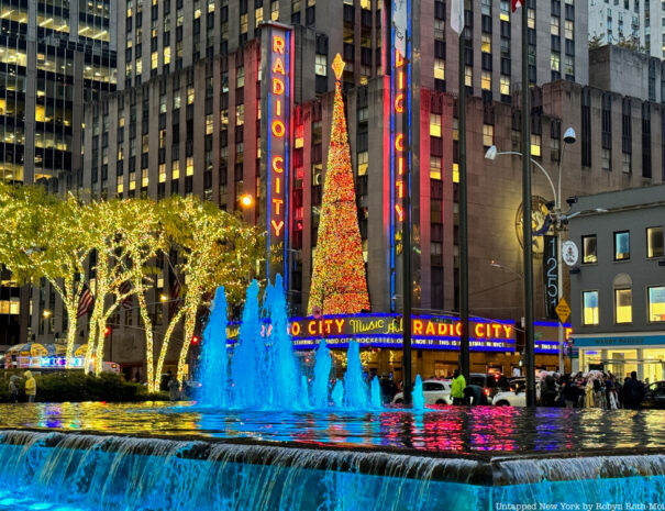 christmas-decorations-2023-untapped-new-york6