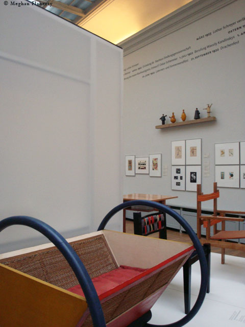 Cradle designed by Peter Keler in 1922 with Kandinsky signature colors and shapes.