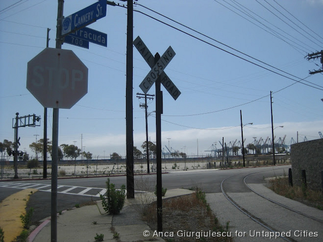 UC_LA_Terminal_Island_signs