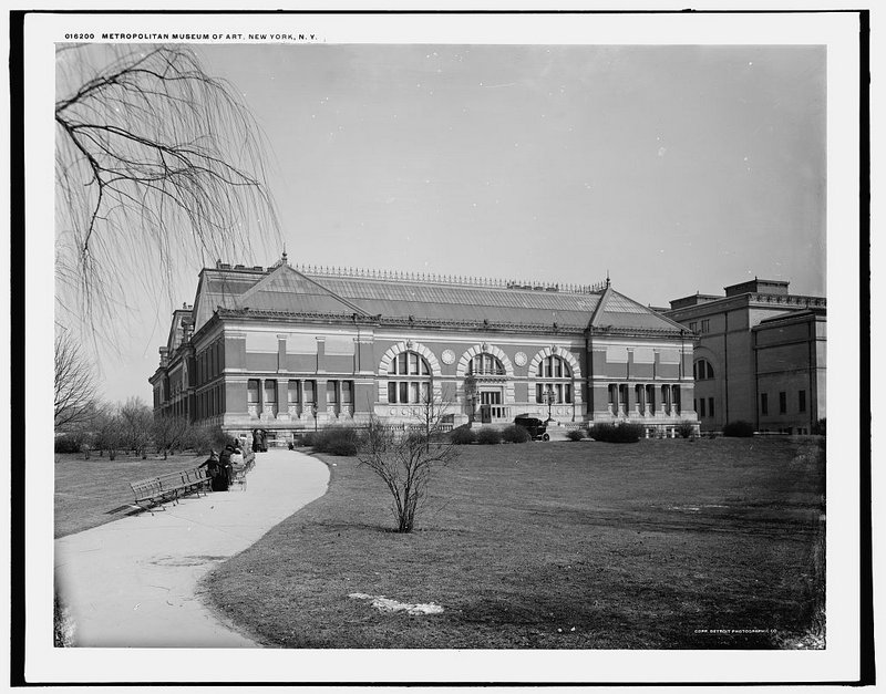 A historic black and white photograph on early iteration of the Metropolitan Museum of Art.