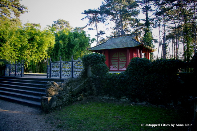 Pagoda in the Jardin d'Agronomie Tropicale