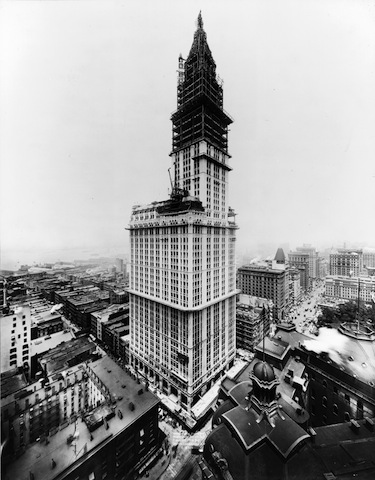 Woolworth Building under construction, 1912. Courtesy of Library of Congress, via The Skyscraper Museum.