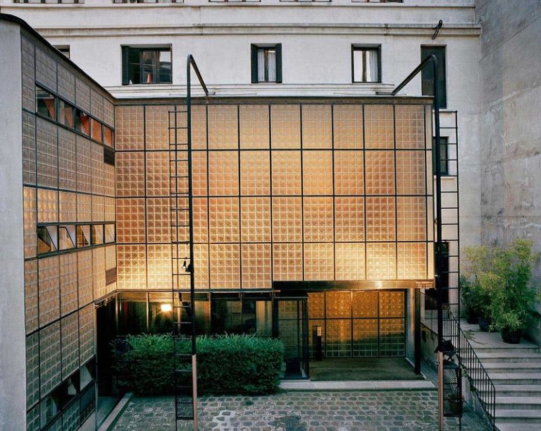 maison de verre dining room