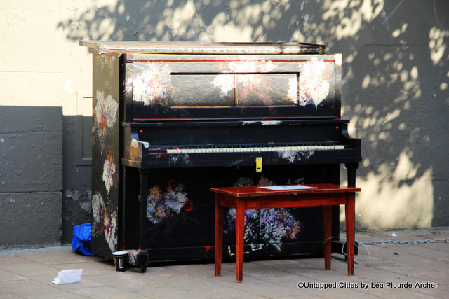 Public piano on Prince-Arthur street, near Saint-Laurent Boulevard.