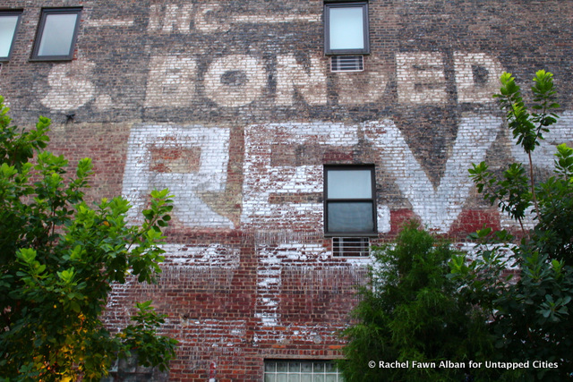 High Line Section 3 - Hudson Rail Yards - Graffiti - Carol Bove Art Tour -  Untapped Cities- Rachel Fawn Alban-017