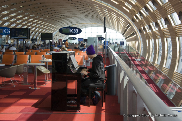 Pop-Up Pianos-Play Me I'm Yours-Paris-CDG Airport-2013