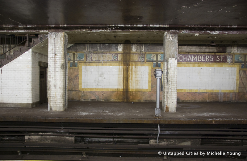 Chambers Street subway platform
