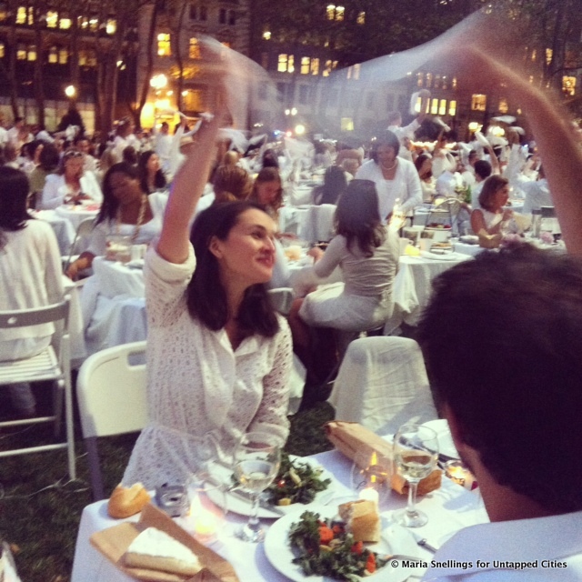 2013 NYC Diner en Blanc-Bryant Park-White Dinner-Flash Mob-September-18