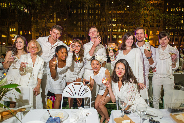 Diner en Blanc 2013-NYC-Bryant Park-Untapped Cities Team