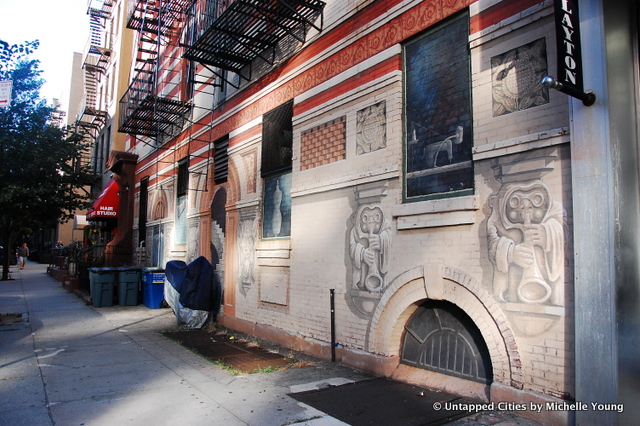 Mural Street Art-York Avenue-84rd Street-Slayton Cleaners-Clock-Horses-Sewing Machine-Gargoyles-005