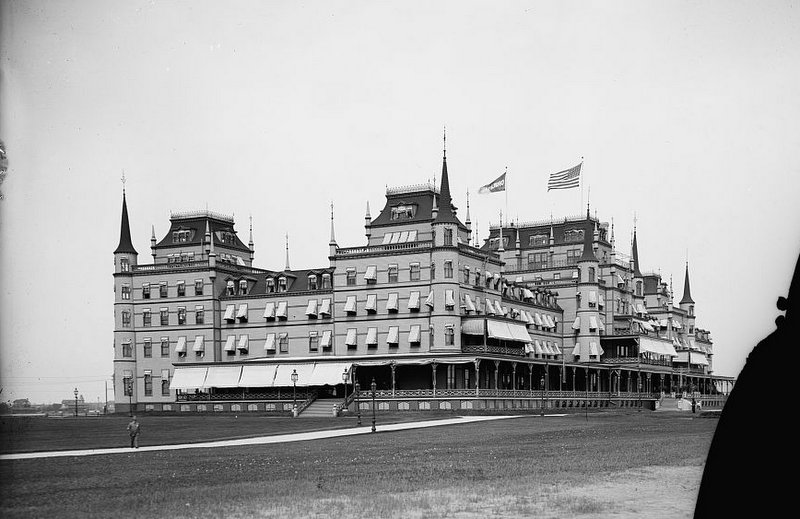 The lost Oriental Hotel in Brooklyn