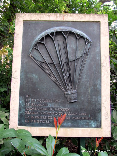 22 parc monceau garnerin parachute plaque