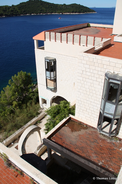 Hotel Belvedere-Abandoned-Croatia-Dubrovnik-079