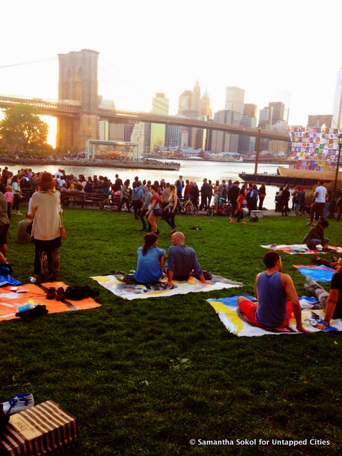 Sunset brooklyn bridge dumbo couples love picnic blankets new york untapped cities samantha sokol