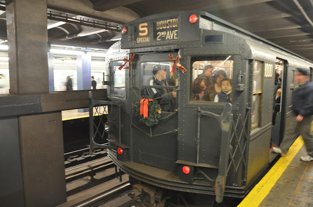 holiday nostalgia trains-mta-nyc-untapped cities