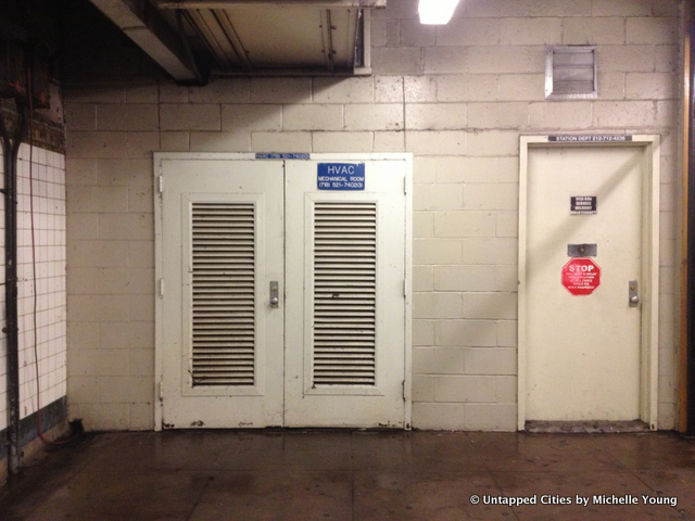 nyc-subway-doors-mechanical