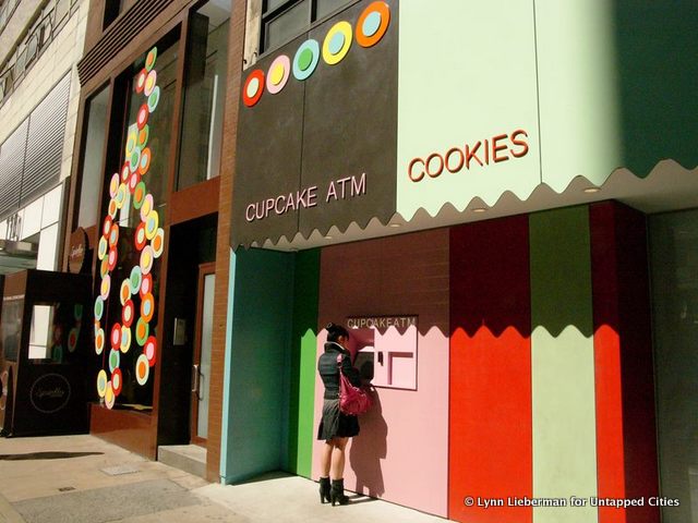 Cupcake ATM-Upper East Side-Lexington Avenue-Sprinkles-NYC